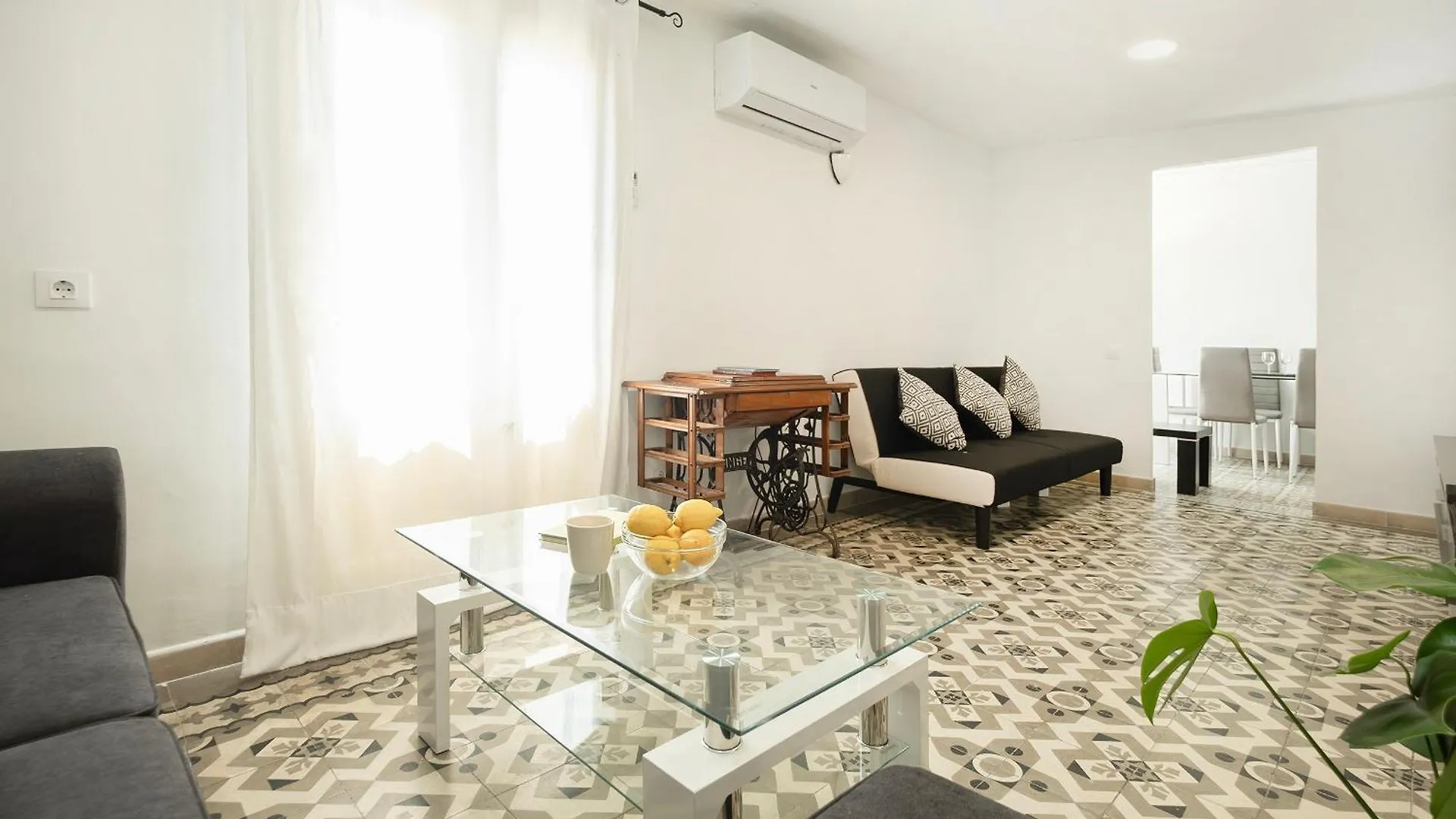 شقة Historic Barcelona Gem 3Br By Boqueria 0*,  إسبانيا