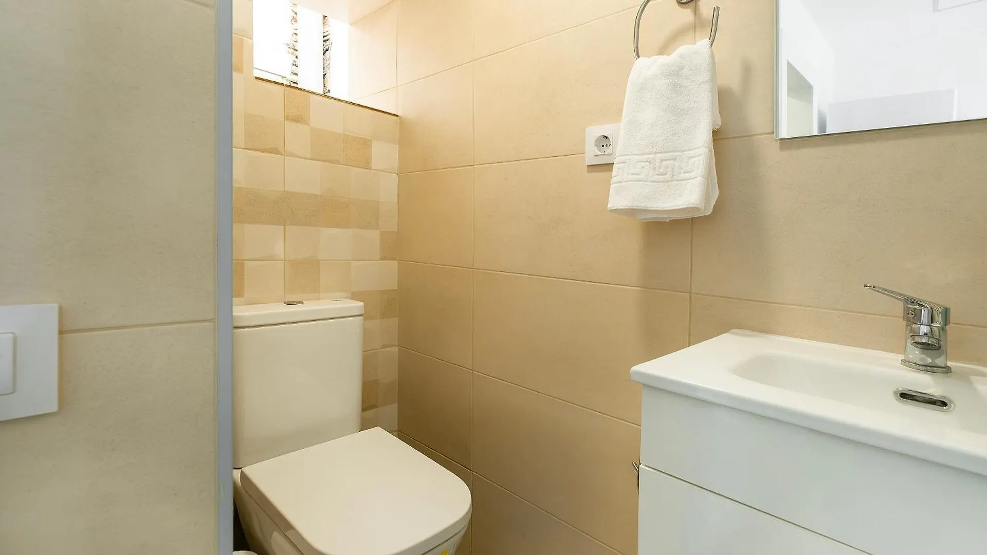 Historic Barcelona Gem 3Br By Boqueria Lägenhet