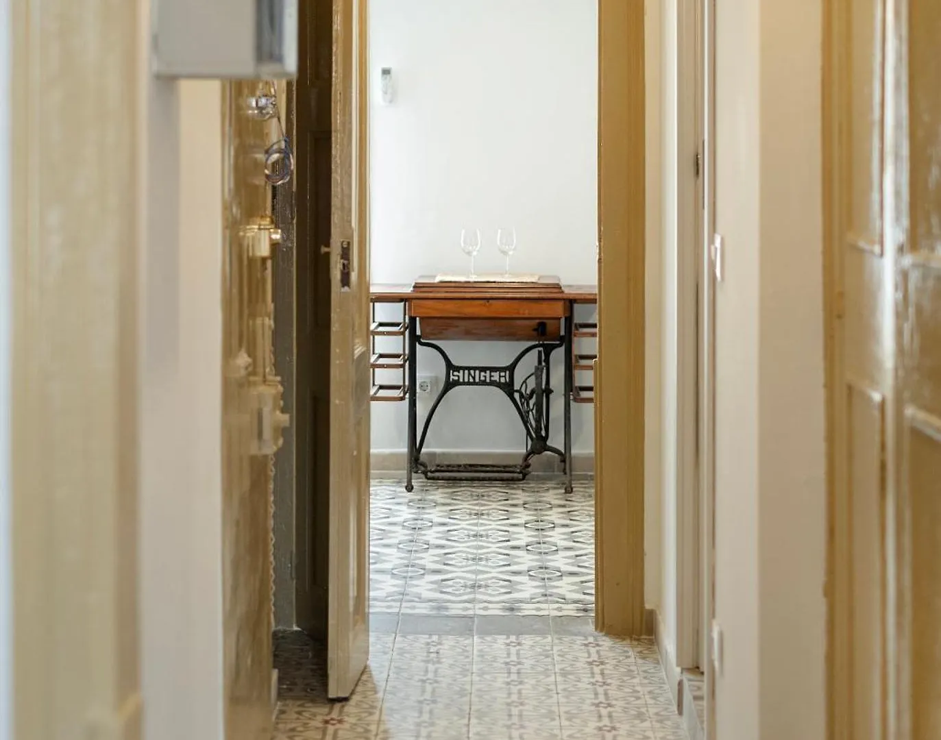 Historic Barcelona Gem 3Br By Boqueria Lägenhet